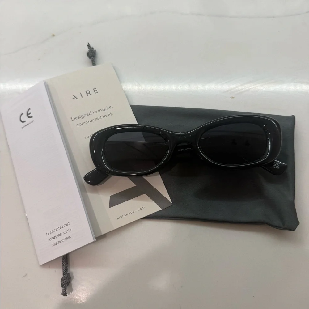 Aire Calisto Black Women's Sunglasses - Picture 2 of 6